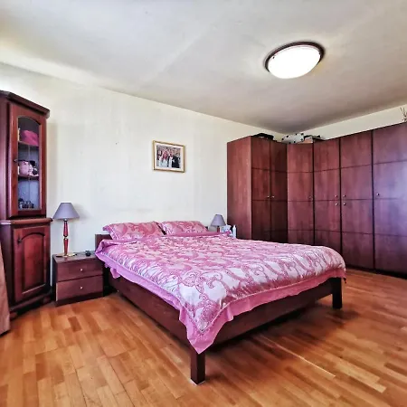 Hi Apartment